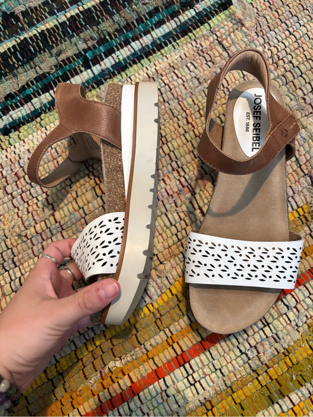 Josef Seibel White and Brown Perforated Slide Sandals like new size 38 / 7.5 - Picture 3 of 10